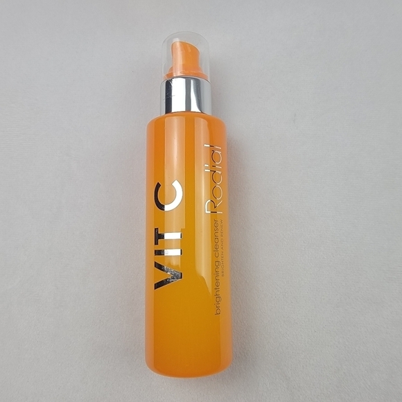 NWT Rodial Vit C brightening and renewing cleanser 4.6 FL OZ - Picture 2 of 4